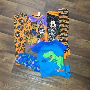 Toddler boys 4t  Halloween pajamas